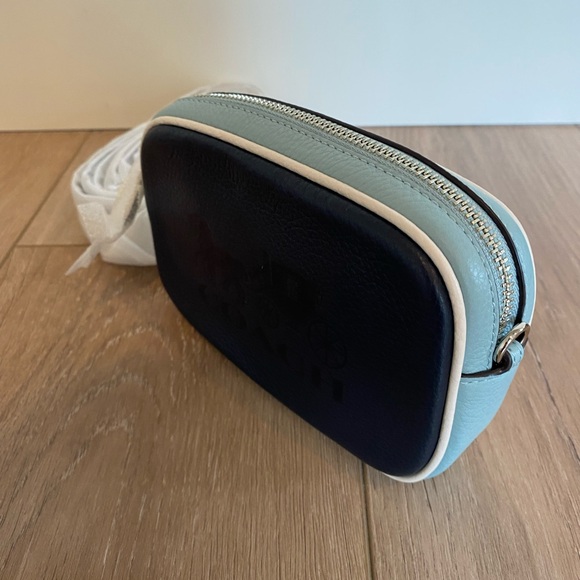 JES CONVERTIBLE BELT BAG IN COLORBLOCK (COACH F75907)
MIDNIGHT/MULTI/SILVER - Picture 3 of 8